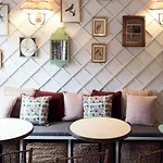 Pensión Maison Mouche 4*